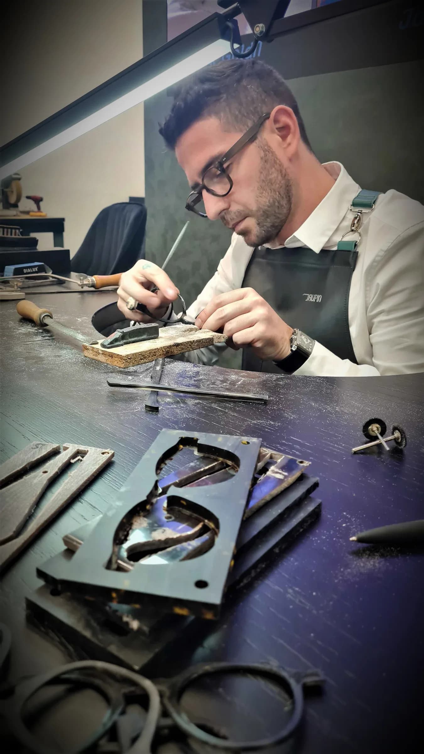Detail of a gold JAUPIN frame being finished